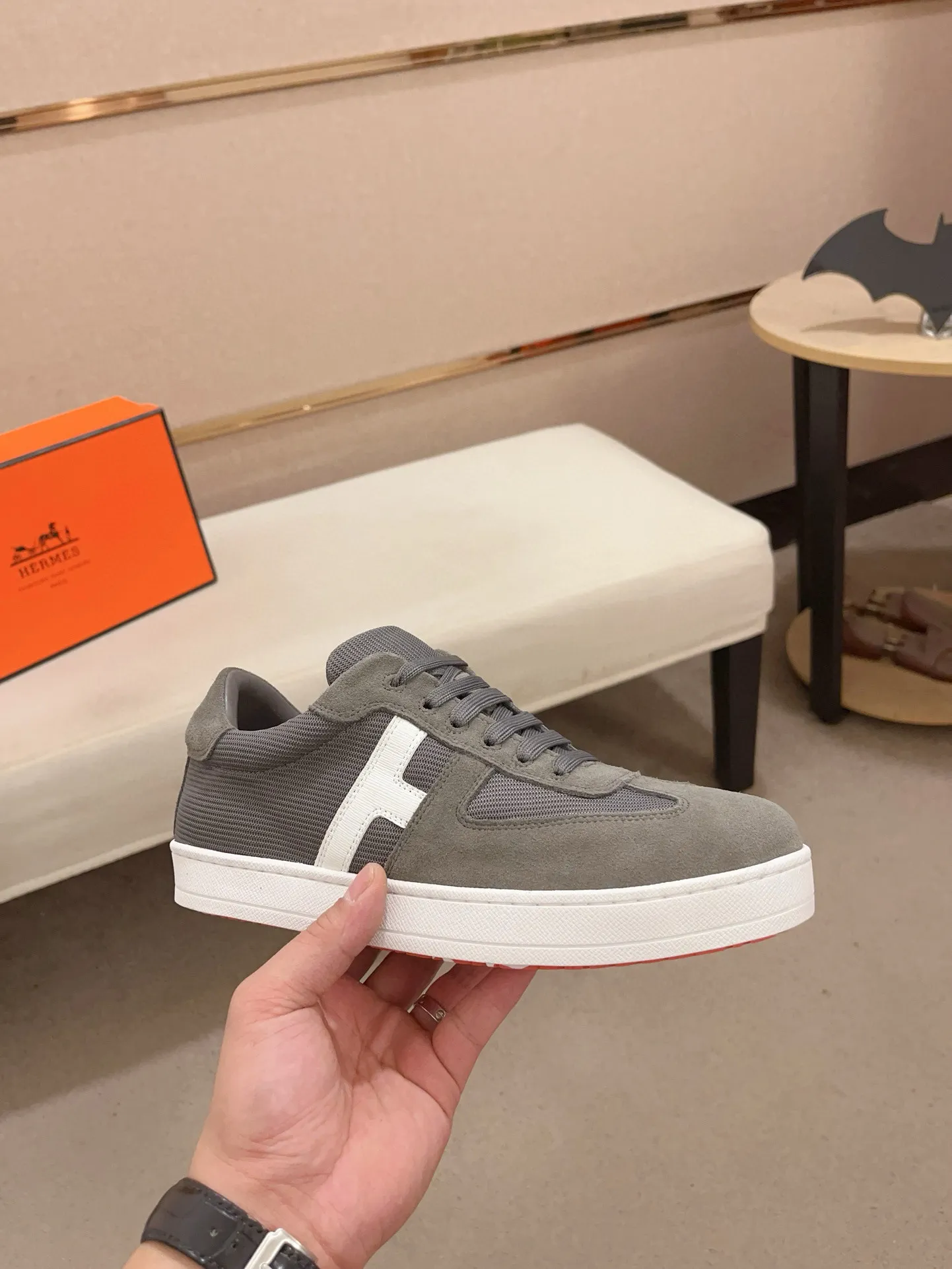 Men's clothing and shoes💰: 400💰《HERMES》【Classic Original Version】Hermès; Top 🔝 Purchasing Agency 🔍🔍Men's latest 🇺🇸 counter sales simultaneously, original ▲▲cowhide imported from Italy ▲▲Exquisite workmanship (Italian 🇮🇹Imported water-dyed 🐂cowhide lining) sole: original sole provided by the original factory, ⚠️exclusive double-layer activity·TPR·rubber·combined molded outsole; Code number: 38-44 (45/46 can be customized, non-refundable)